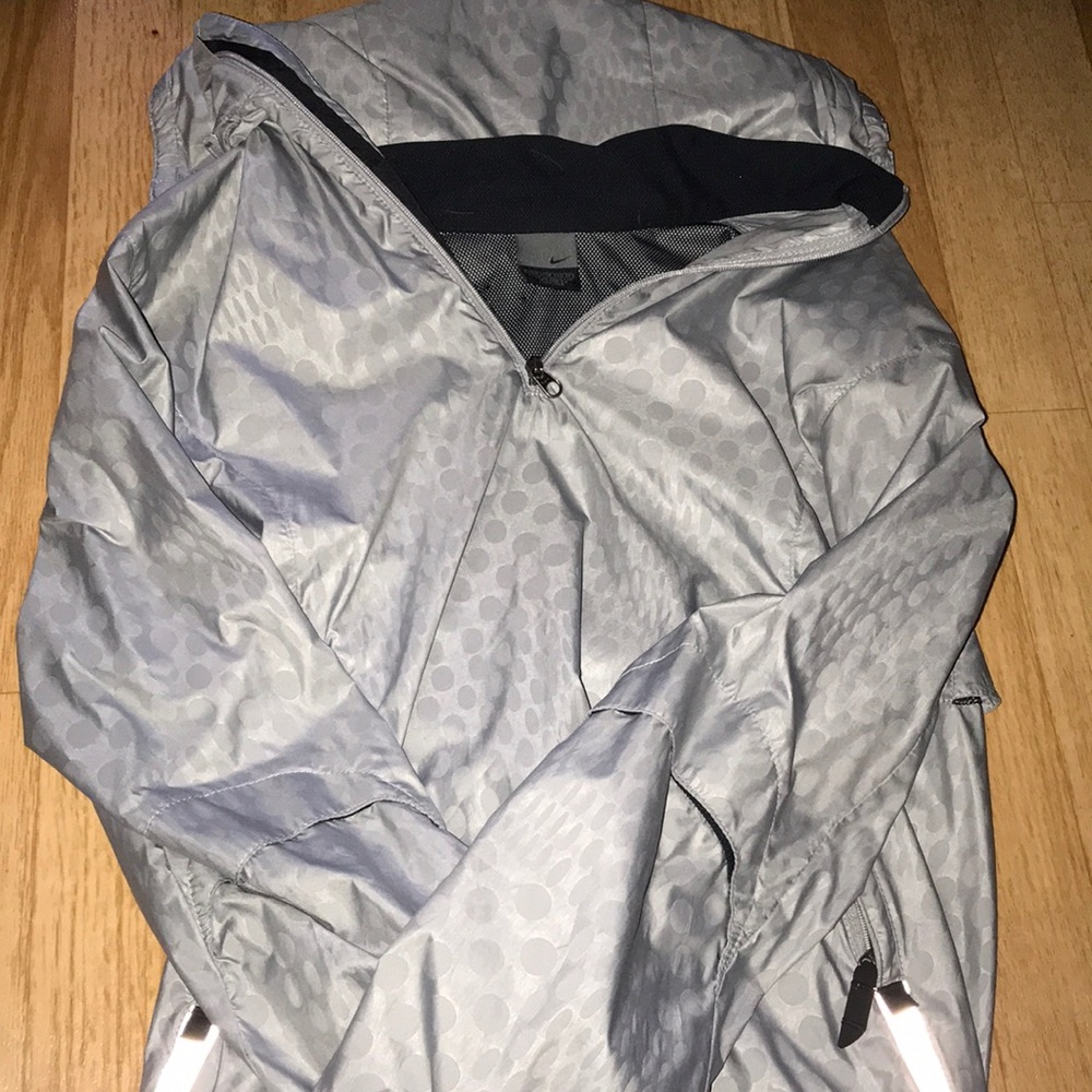 Nike wind breaker